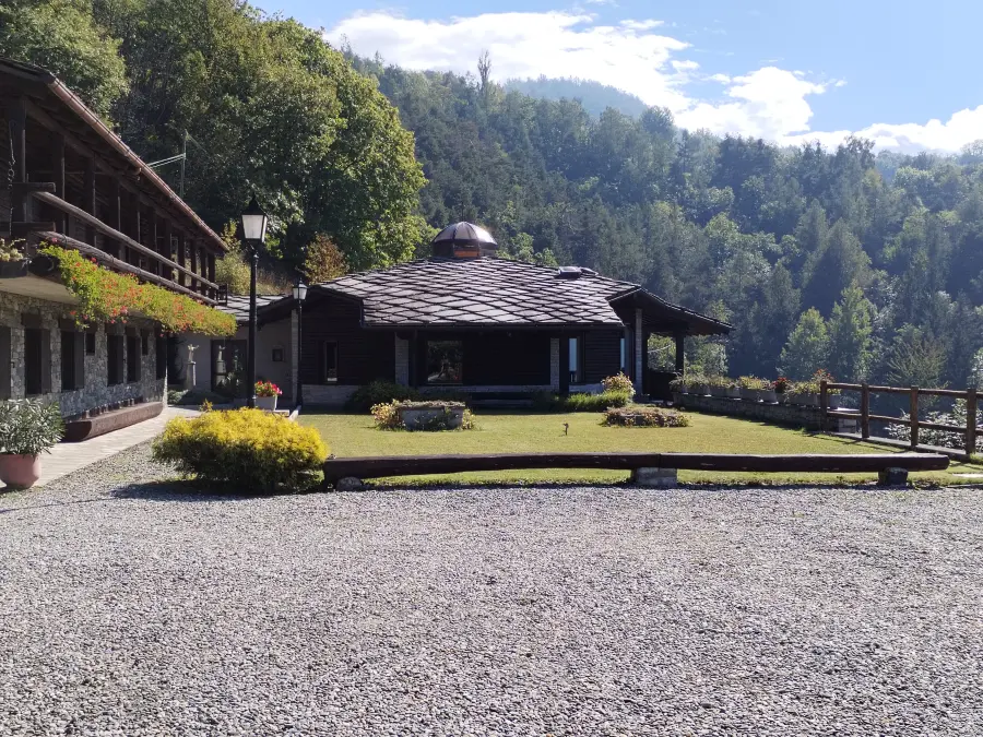 Salera esterno cappella